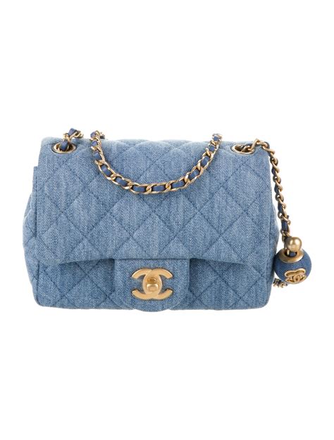 chanel 2022 pearl crush mini square flap bag